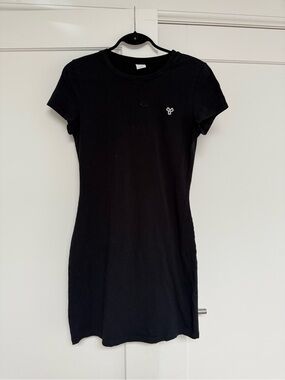 TNA - Women’s L - Black Short-Sleeve T-Shirt Dress